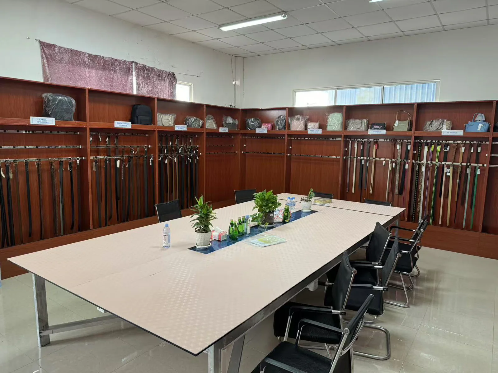 HongDing belt showroom and buyer meeting area