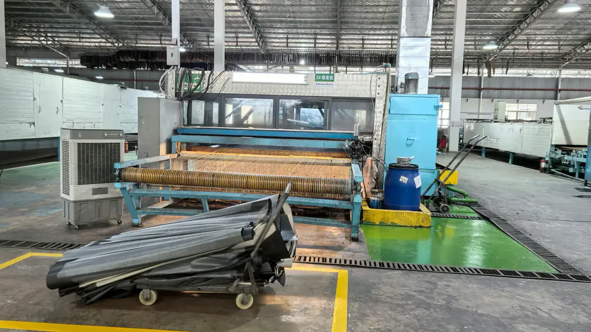Industrial roller machine used for leather surface finishing